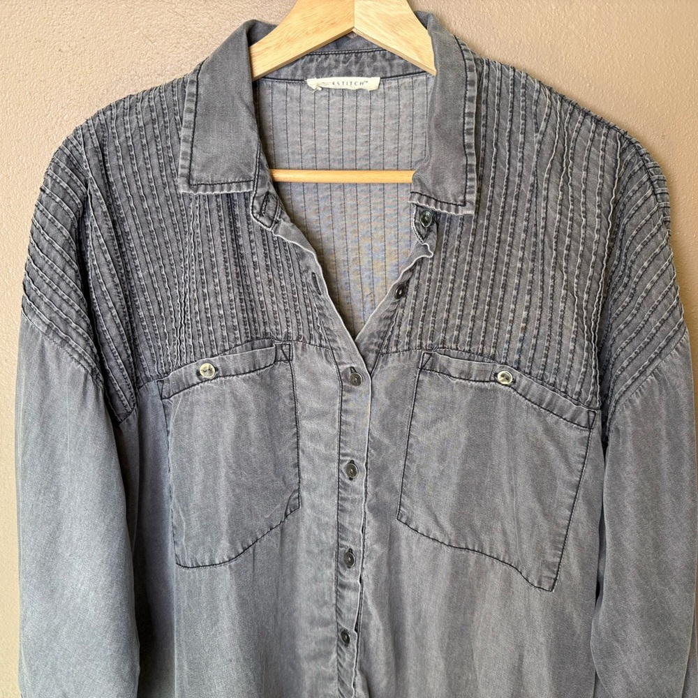 Lovestich Women’s Button Down Distressed Gray Top Size XL Pin-tuck Pleating - Picture 4 of 15